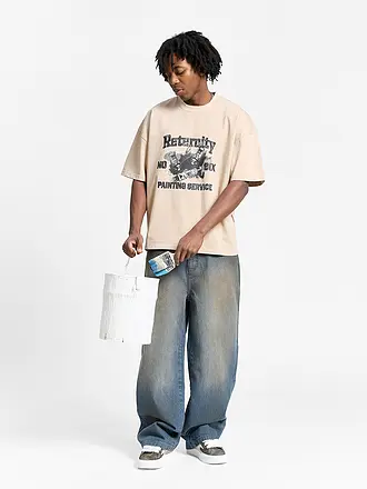 RETERNITY | Camiseta
Marca: RETERNITY
Color: beige
Categorías: Moda, Hombre
Largo de manga: Manga corta
Escote: Cuello redondo
Material: Jersey, Algodón
Diseño: Estampado
Corte (Prenda superior): Suelto |